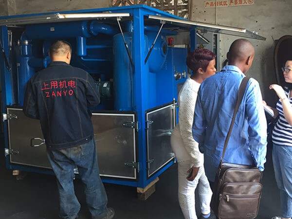 Africa-customer-come-to-order-machines